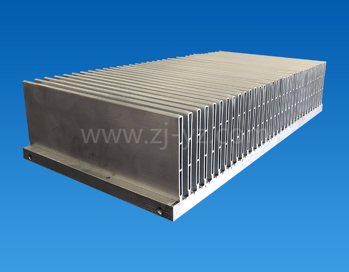 插片散热器